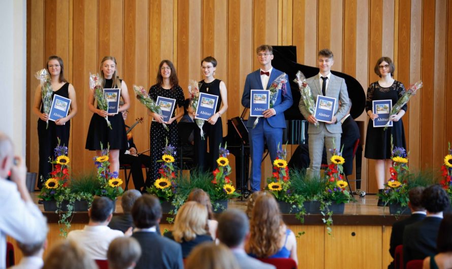 Abizeugnisübergabe im festlichen Rahmen