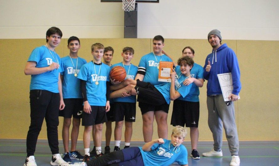 Doppelgold und Bronze beim Regionalfinale Basketball in Zwickau