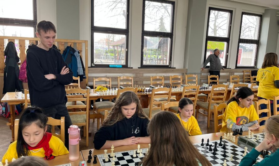 Karl-Marx-Grundschule + Lessing-Gymnasium räumen ab beim Landesfinale Schach