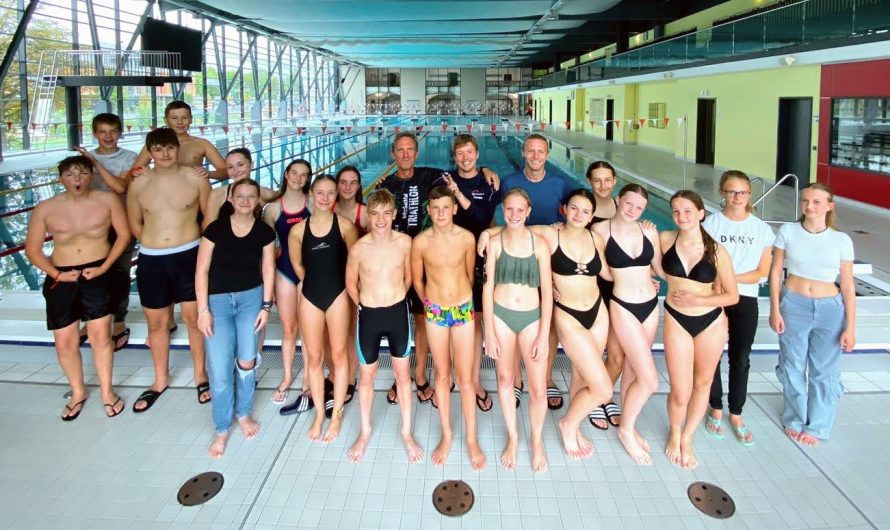 Deutscher Meister im Triathlon und Wasserball-Bundesligist trainieren Lessing-Sportler