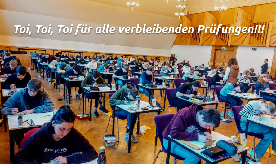 Mathe-Prüfung unseres 12-er Jahrganges in der Aula