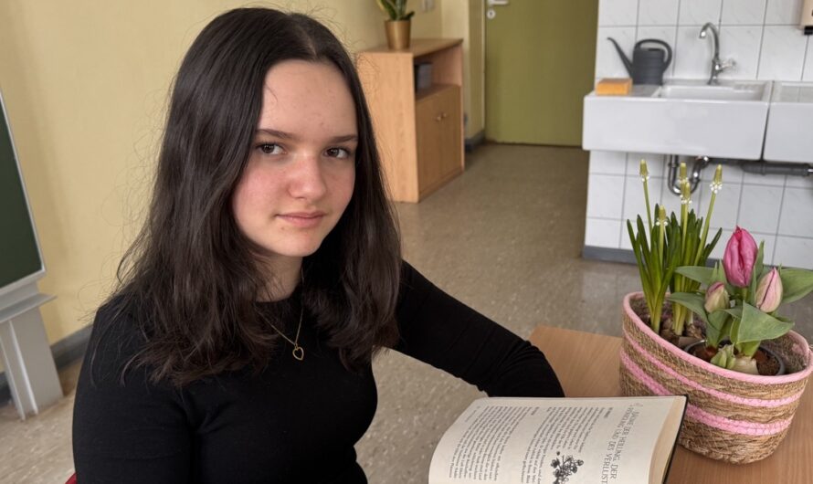 Marie Jeutter siegt mit magischen Abenteuern beim Regionalausscheid des Vorlesewettbewerbes